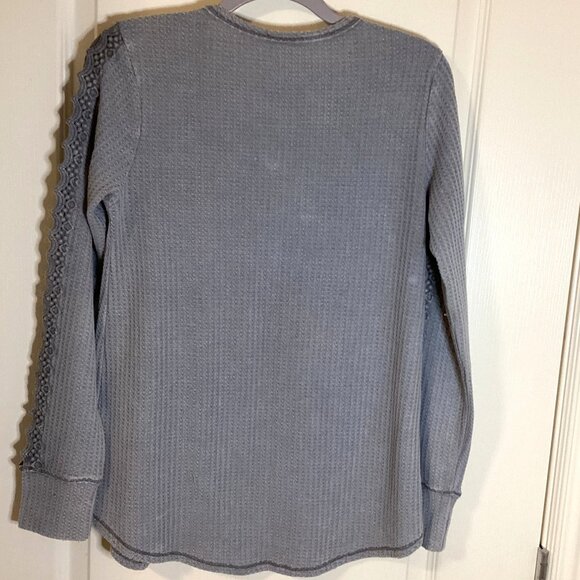 Mystyle Women's Gray Top Long Sleeve Waffle Sweater Size S Lace Cut-Out Sleeves - Picture 4 of 6